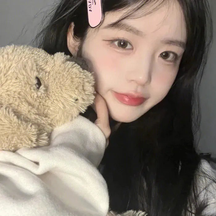 踉跄女孩